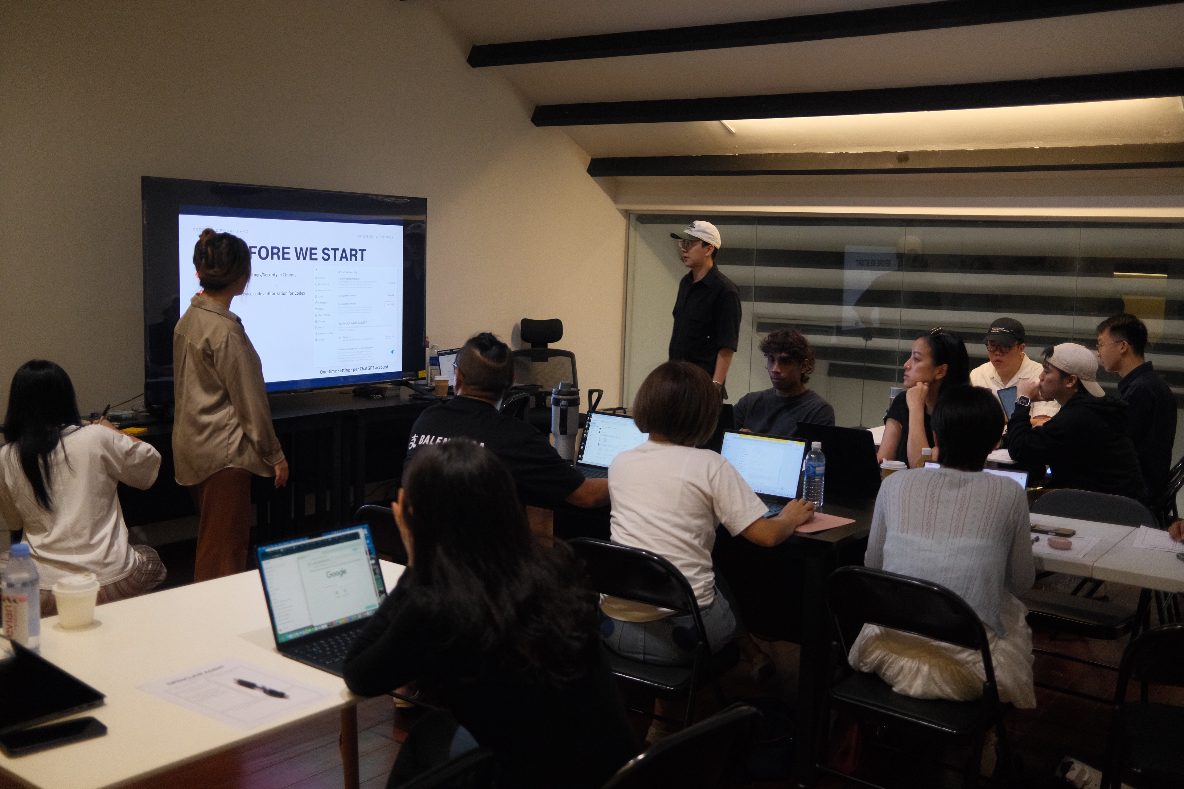 Full room before kickoff at Workshop #03